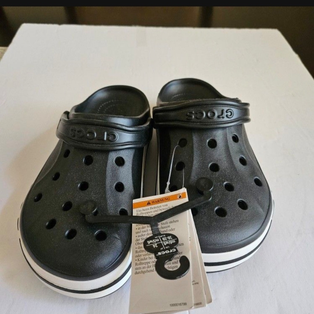 CROCS Black Sandals with Ventilation and Heel Strap